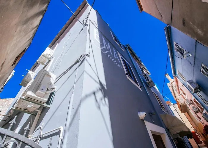 Ema House